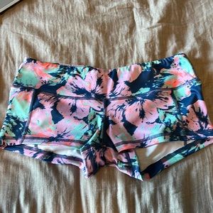 Fleo Low Rise Contour Lilac Hibiscus Shorts